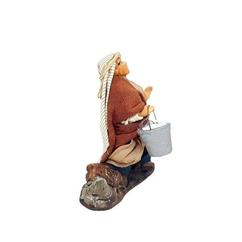Statuina Pastore vestito Lattaio in ginocchio 8 cm di terracotta per presepe
