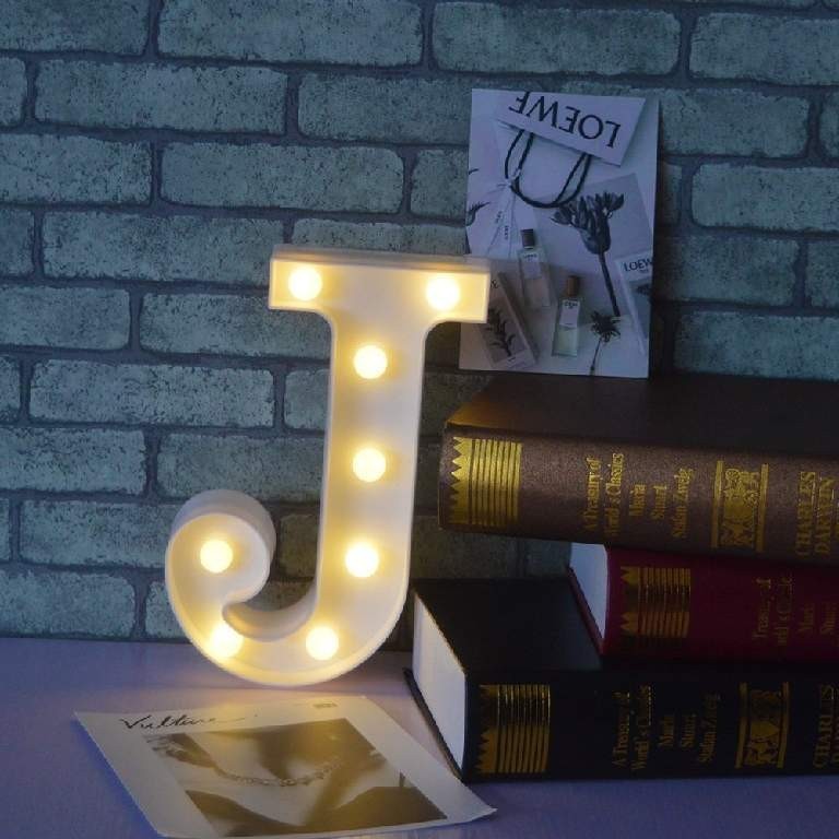 Lettera J luminosa con luci led 16 cm