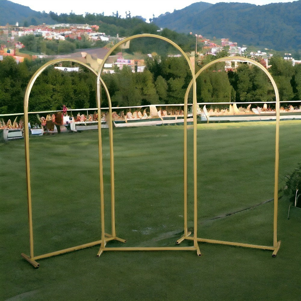 Tris vele ad arco color oro