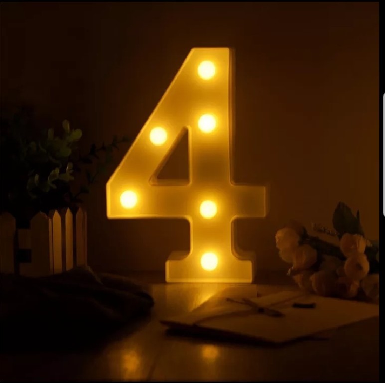 Numero 4 luminoso con luci led 16 cm