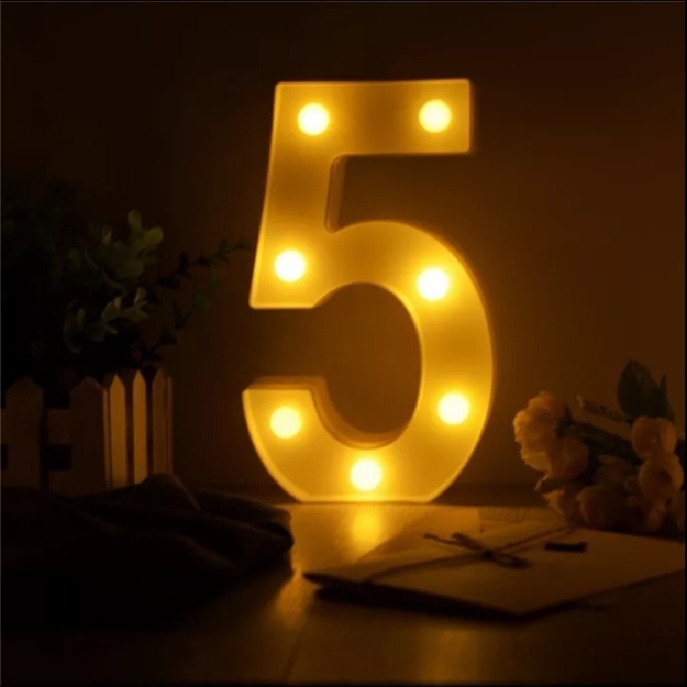 Numero 5 luminoso con luci led 16 cm