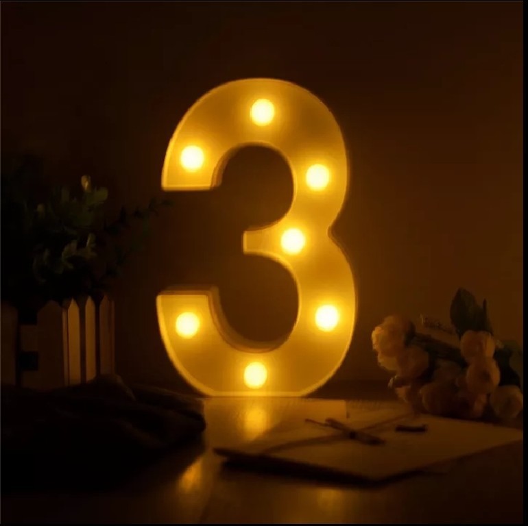 Numero 3 luminoso con luci led 16 cm