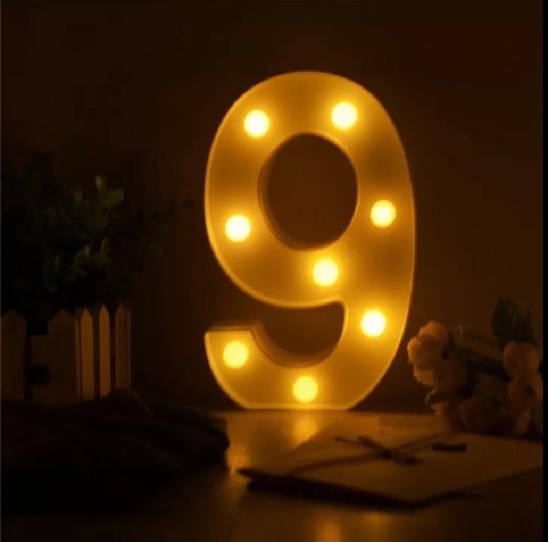 Numero 9 luminosa con luci led 16 cm