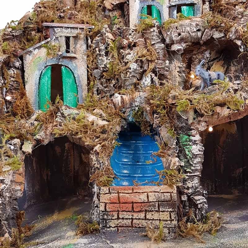 Presepe paesaggistico Napoletano con luci macina e cascata 55x40x52 cm